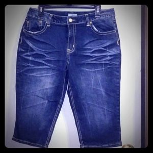 💙 NWOT Cato Capri Stretch Jeans Size 14 💙